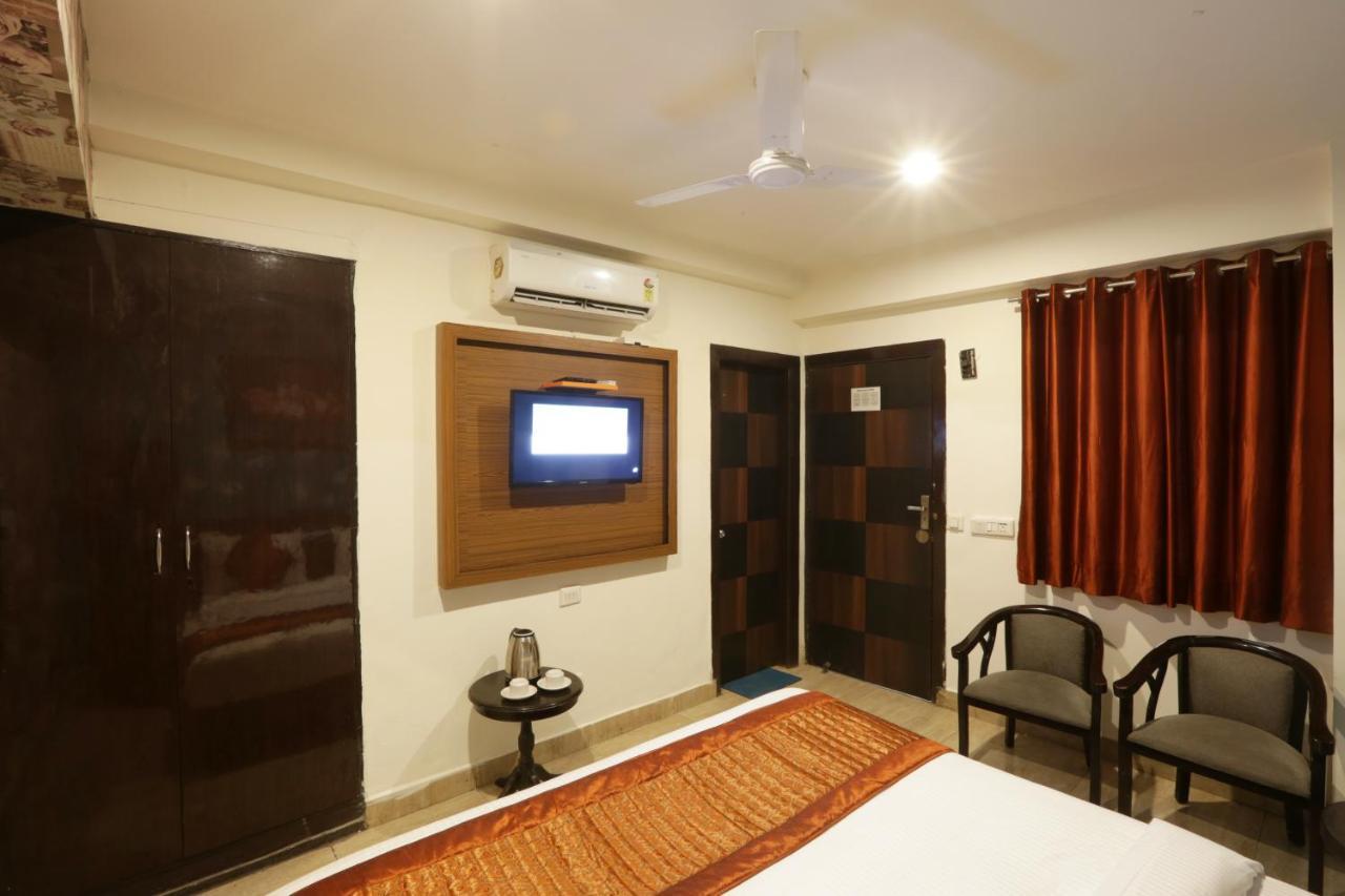 Hotel Airport Star Nueva Delhi Exterior foto